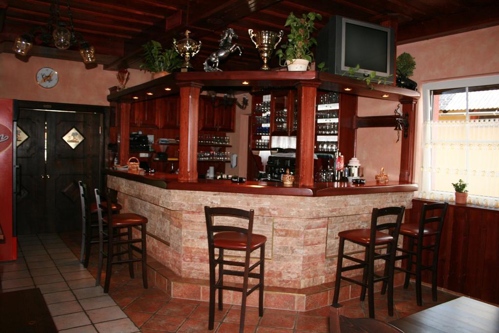 Guest House Klub Kovac Накло Екстер'єр фото