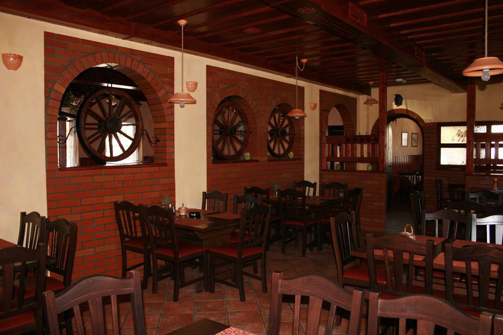 Guest House Klub Kovac Накло Екстер'єр фото
